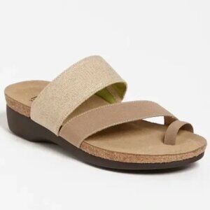 Munro Aries Sandal Size 8 M New $129